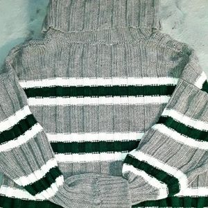 Turtle neck knitted sweater - comes with free item
